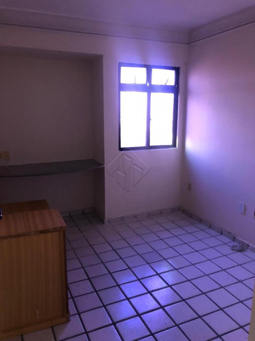 Alugar Apartamento / Padrão em João Pessoa R$ 2.000,00 - Foto 8