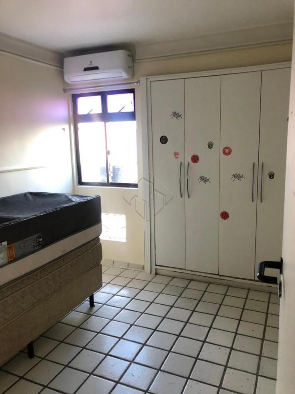 Alugar Apartamento / Padrão em João Pessoa R$ 2.000,00 - Foto 6