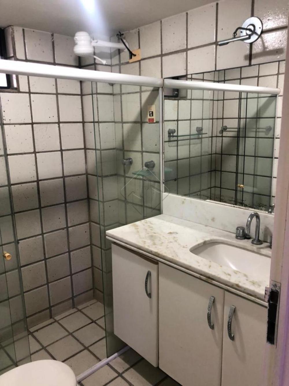 Alugar Apartamento / Padrão em João Pessoa R$ 2.000,00 - Foto 9