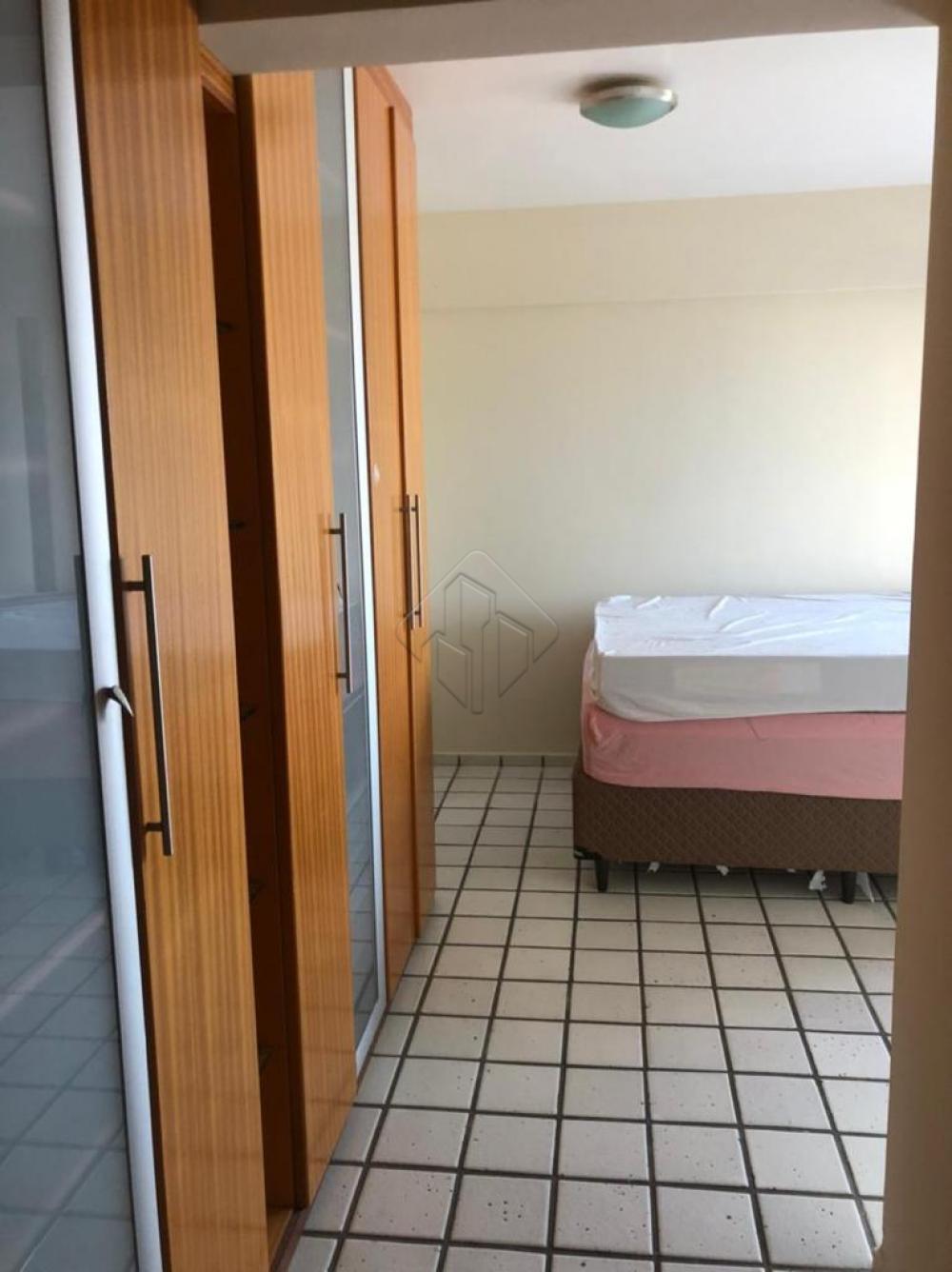 Alugar Apartamento / Padrão em João Pessoa R$ 2.000,00 - Foto 7