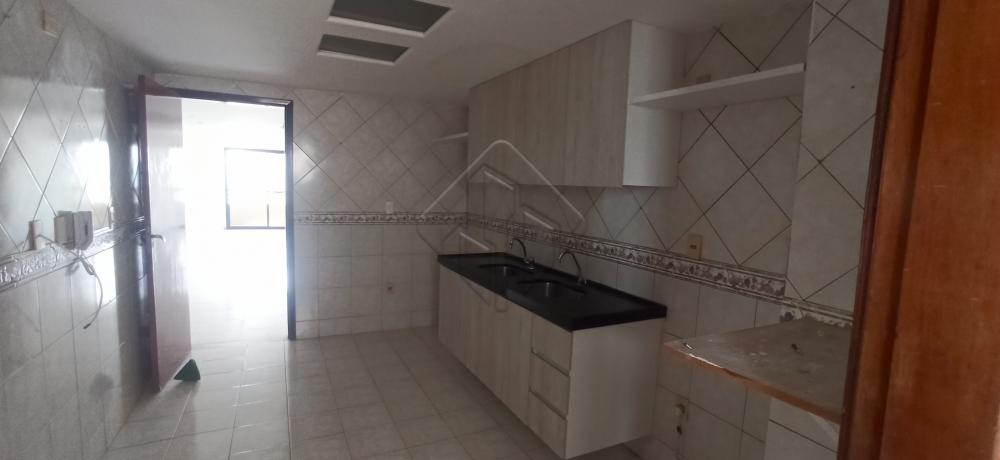 Alugar Apartamento / Padrão em João Pessoa R$ 2.800,00 - Foto 15