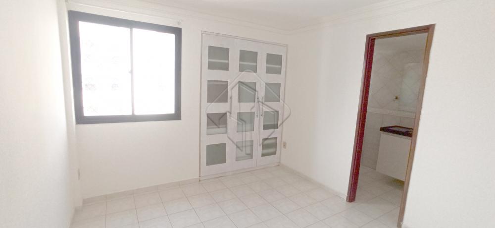 Alugar Apartamento / Padrão em João Pessoa R$ 2.800,00 - Foto 12