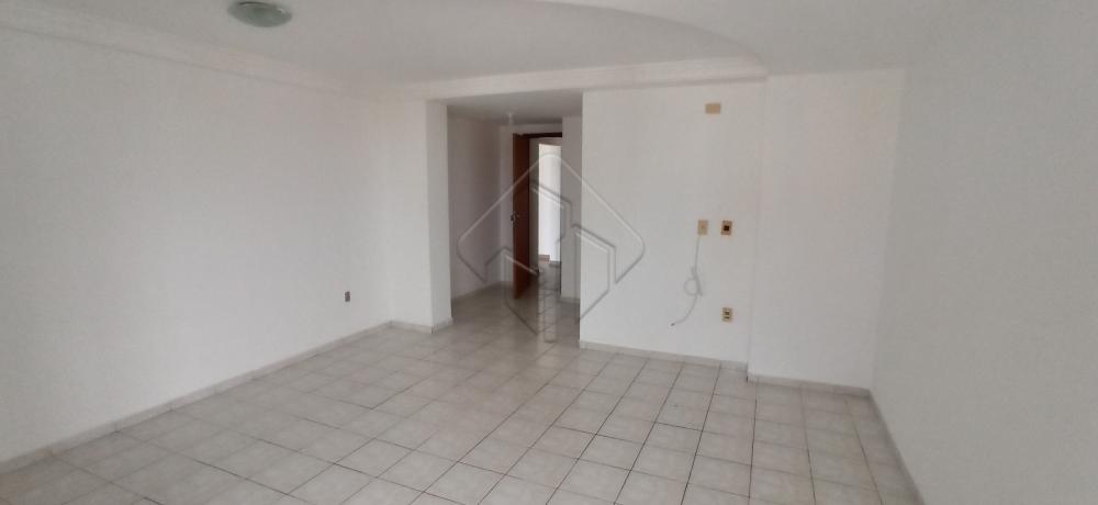 Alugar Apartamento / Padrão em João Pessoa R$ 2.800,00 - Foto 6