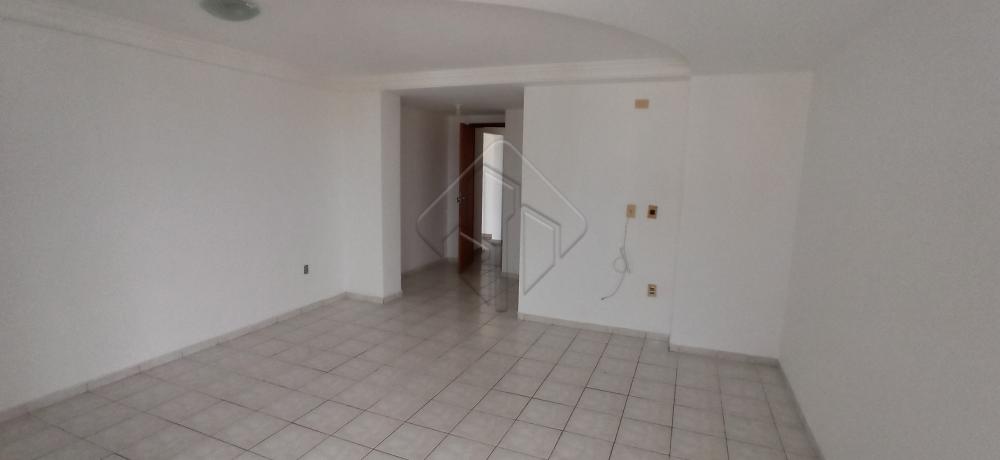 Alugar Apartamento / Padrão em João Pessoa R$ 2.800,00 - Foto 8