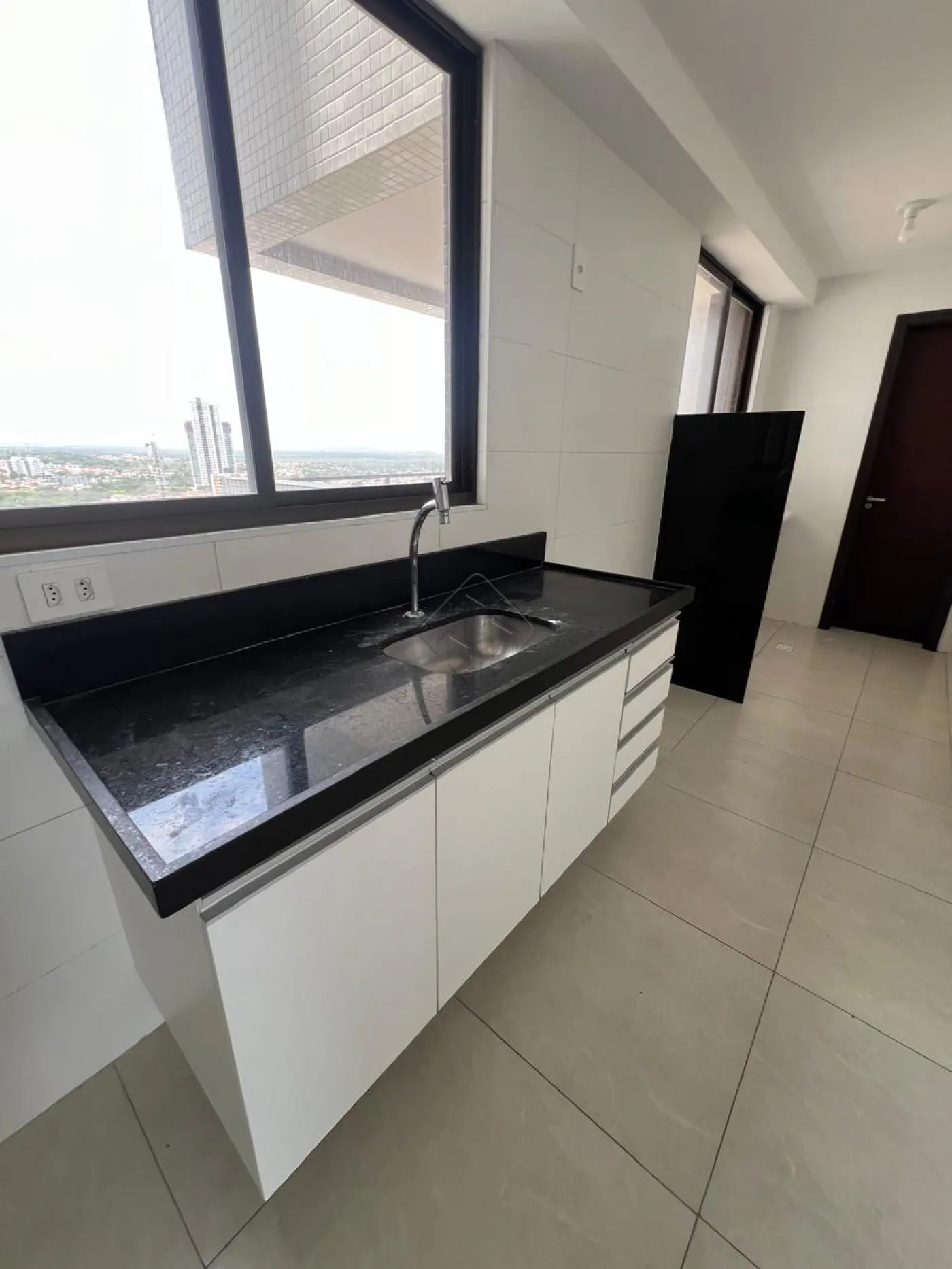 Alugar Apartamento / Padrão em João Pessoa R$ 4.400,00 - Foto 9
