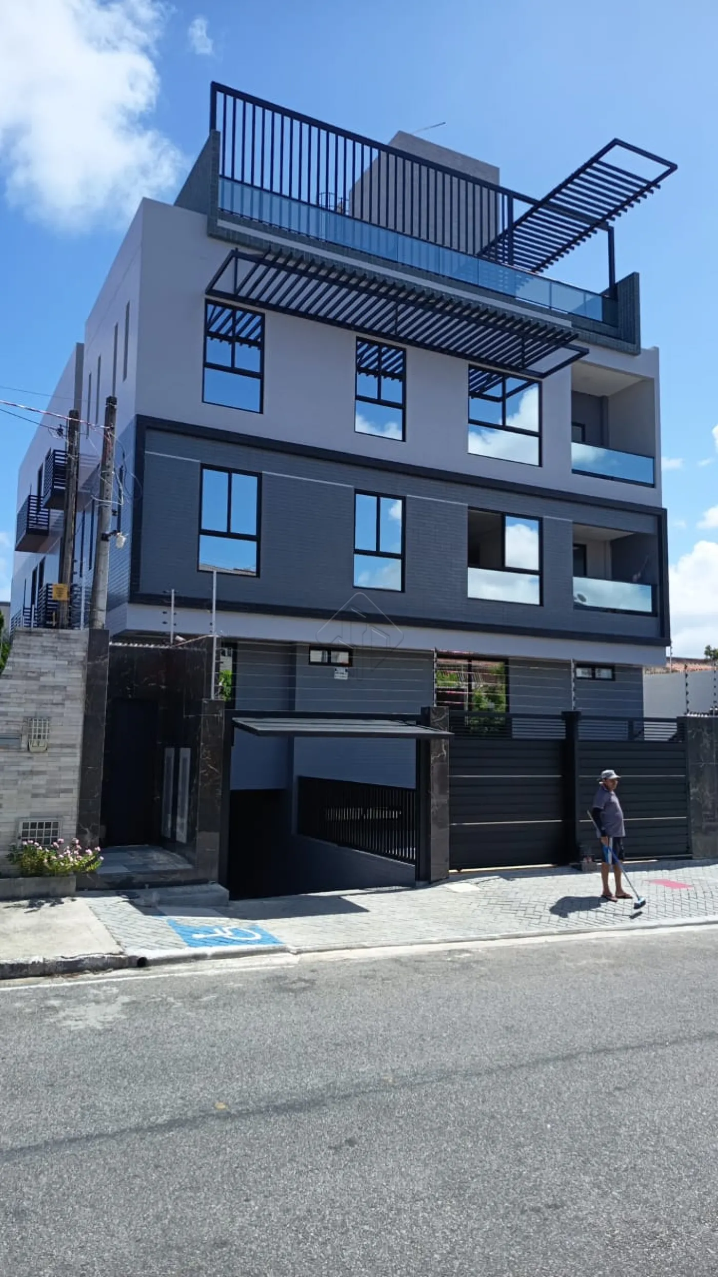 Comprar Apartamento / Padrão em João Pessoa R$ 430.900,00 - Foto 1