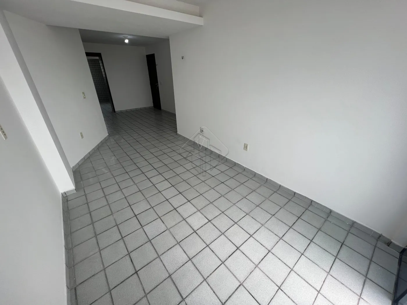 Alugar Apartamento / Padrão em João Pessoa R$ 2.759,20 - Foto 4