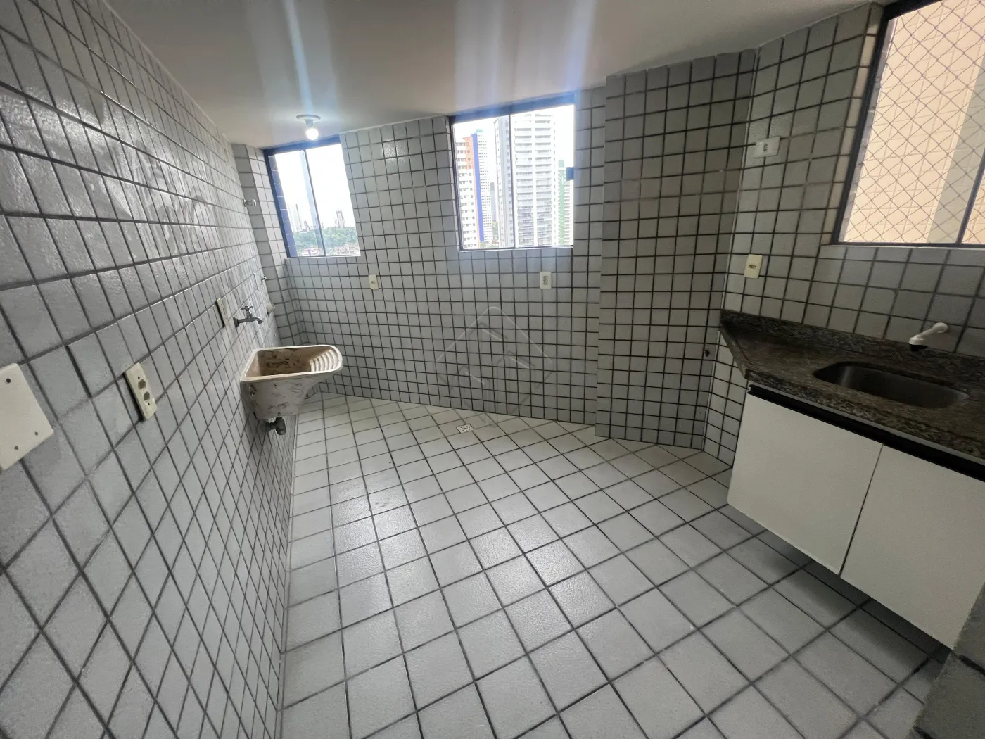 Alugar Apartamento / Padrão em João Pessoa R$ 2.759,20 - Foto 12