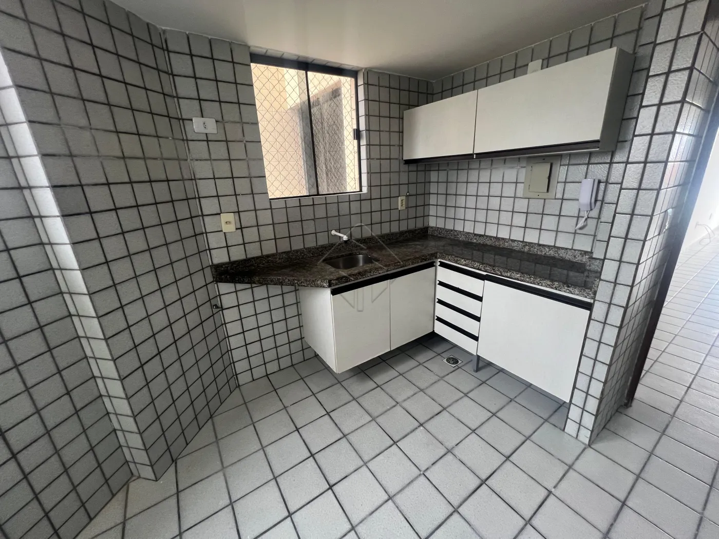 Alugar Apartamento / Padrão em João Pessoa R$ 2.759,20 - Foto 13