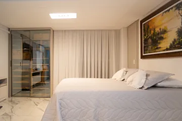 Cobertura duplex com vista mar localizada em Cabo Branco:

Características:

- 240 m²
- 03 Quartos suítes, sendo 02 suítes (uma master)
- Sala para dois ambientes
- Cozinha toda equipada com eletrodomésticos
- Área de serviço
- 2 Lavabos
- DCE
- Espaço gourmet privativo
- Piscina privativa
- Posição nascente sul
- 4 vagas de garagens

*ATUALMENTE IMÓVEL POSSUI 02 SUÍTES,  PLANTA ORIGINAL COM 03 QUARTOS, PROPRIETÁRIO COMPROMETE-SE EM REVERTE-LA.

Área de lazer completa:

- Piscina adulta e infantil
- Espaço zen
- Churraasqueira
- Espaço gourmet
- Salão de festas
- Academia
- Quadra poliesportiva
- Espaço kids
- Brinquedoteca

AGENDE AGORA SUA VISITA
TEIXEIRA DE CARVALHO IMOBILIÁRIA
CRECI 304J - (83) 2106-454
